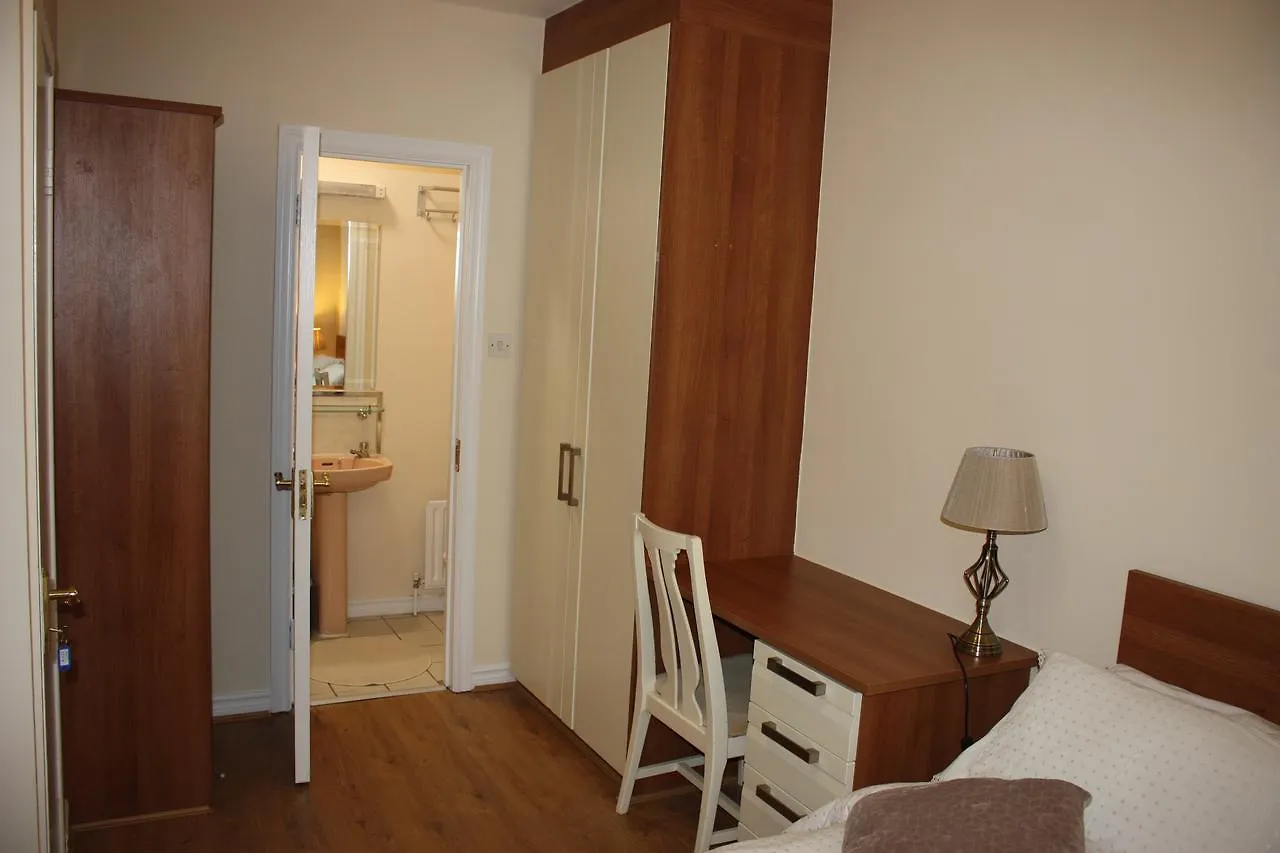 דבלין Errigal Guest House 3*,